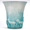 Vase « Chevaux » verre blanc patiné turquoise de René LALIQUE | Biron Vase "Chevaux" verre blanc patiné turquoise de René LALIQUE