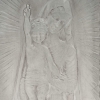 Statuette « Vierge à l’Enfant Jésus Agenouillée » verre blanc patiné gris de René LALIQUE | Biron Statuette "Vierge à l'Enfant Jésus Agenouillée" verre blanc patiné gris de René LALIQUE