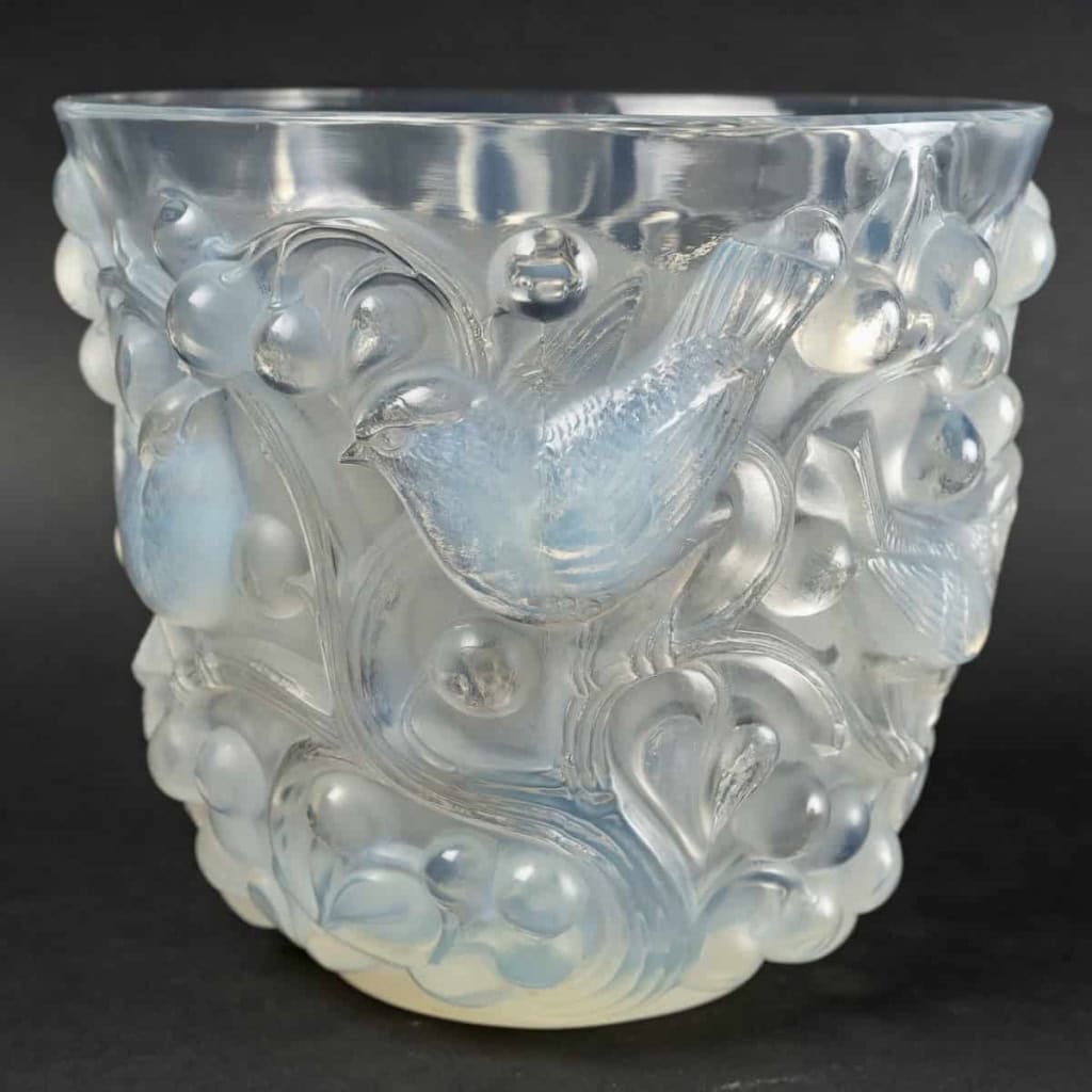 Vase « Avallon » verre opalescent de René LALIQUE | Biron |||||||