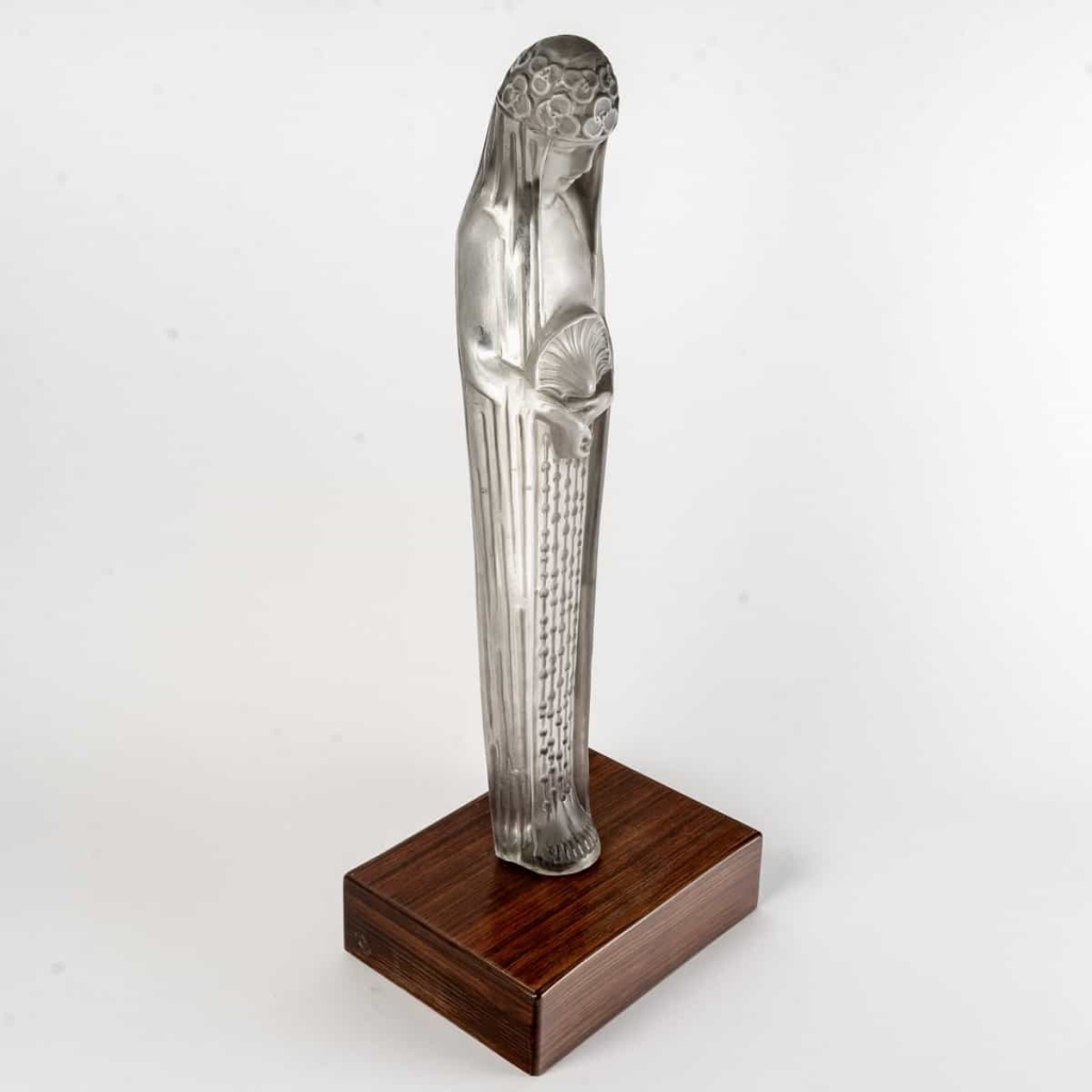 Statue « Source de la Fontaine – Galatée » verre blanc de René LALIQUE | Biron Statue "Source de la Fontaine - Galatée" verre blanc de René LALIQUE