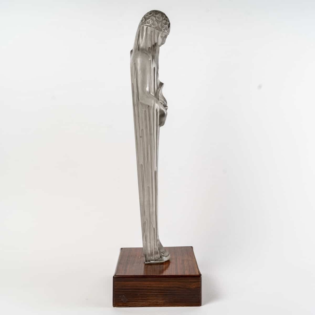 Statue « Source de la Fontaine – Galatée » verre blanc de René LALIQUE | Biron Statue "Source de la Fontaine - Galatée" verre blanc de René LALIQUE