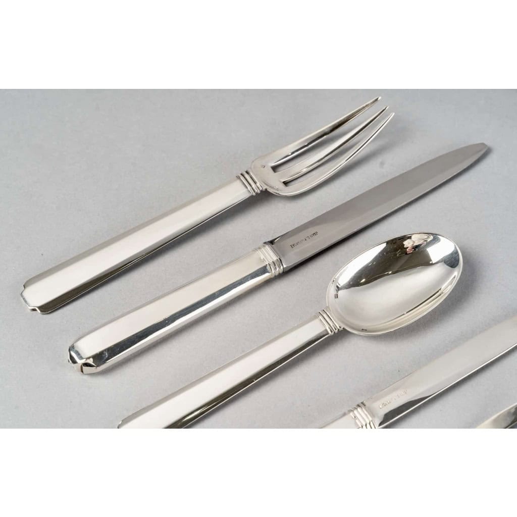 Ménagère « Bayonne » argent massif de Jean E. PUIFORCAT – 86 Pièces | Biron Ménagère "Bayonne" argent massif de Jean E. PUIFORCAT - 86 Pièces