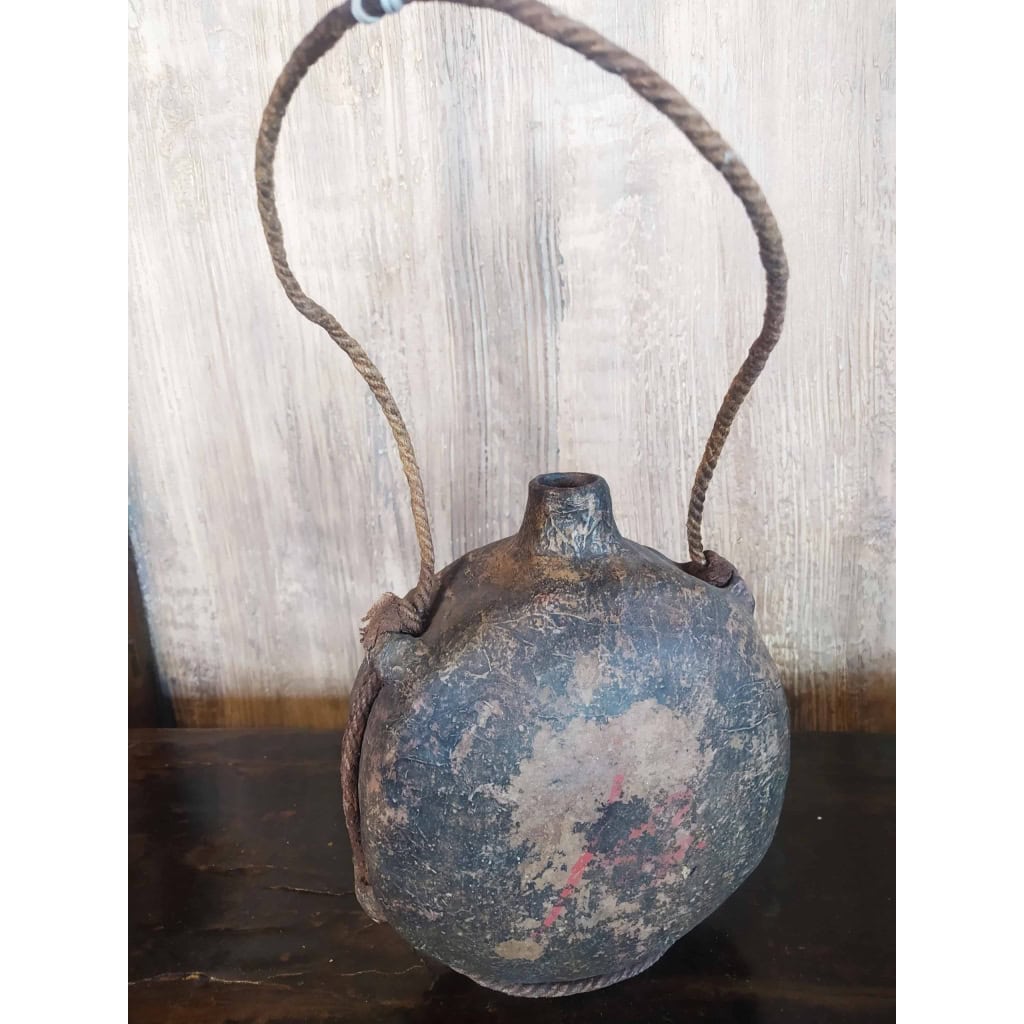 Gourde antique chinoise en papier laqué | Biron |||