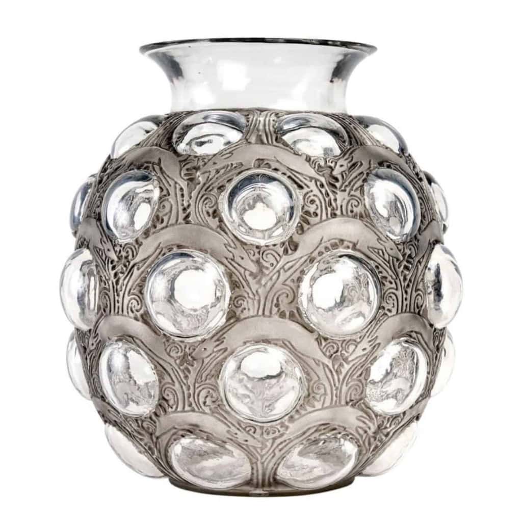Vase « Antilopes » verre blanc patiné gris de René LALIQUE | Biron |||||||