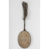 Miroir Pendentif « Sauterelles » verre blanc patiné sépia sur clinquant argent de René LALIQUE | Biron Miroir Pendentif "Sauterelles" verre blanc patiné sépia sur clinquant argent de René LALIQUE