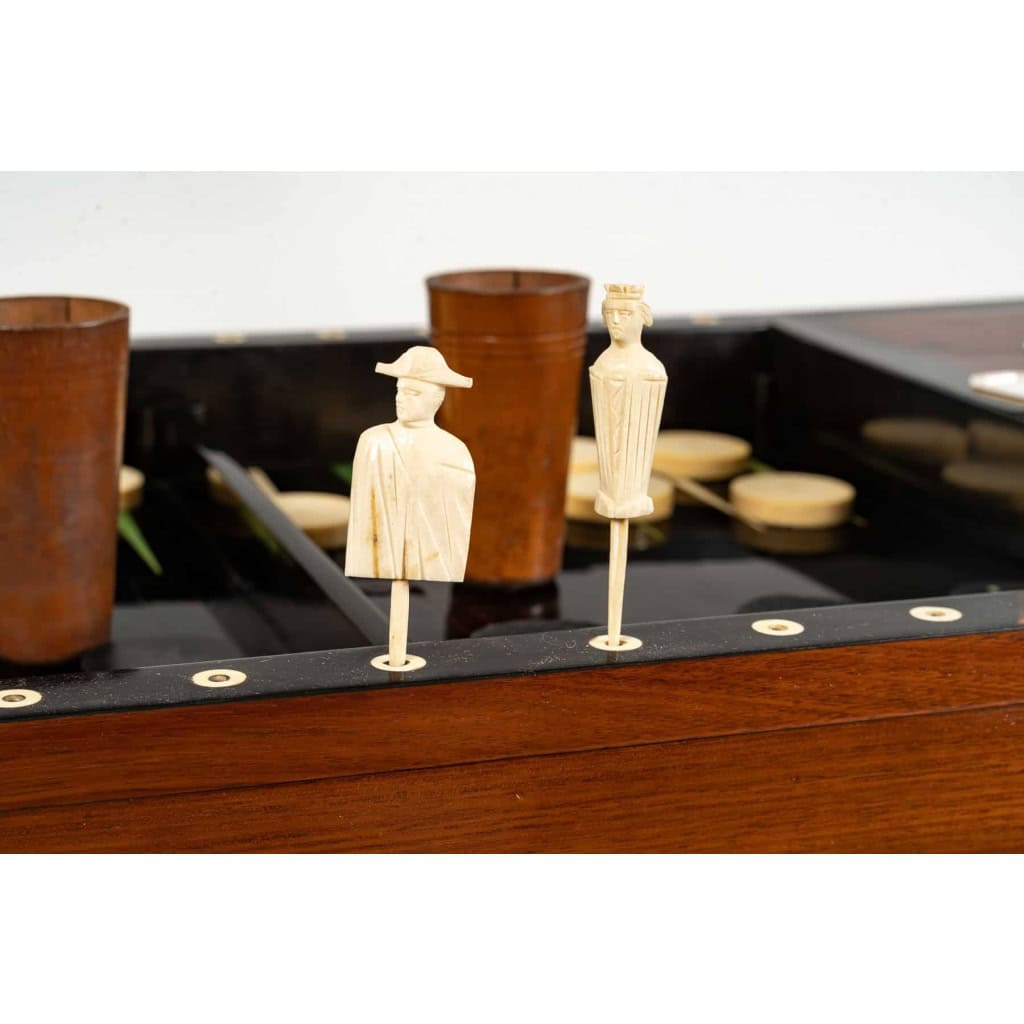 Table de jeux tric-trac d'époque Louis XVI (1774 - 1793).