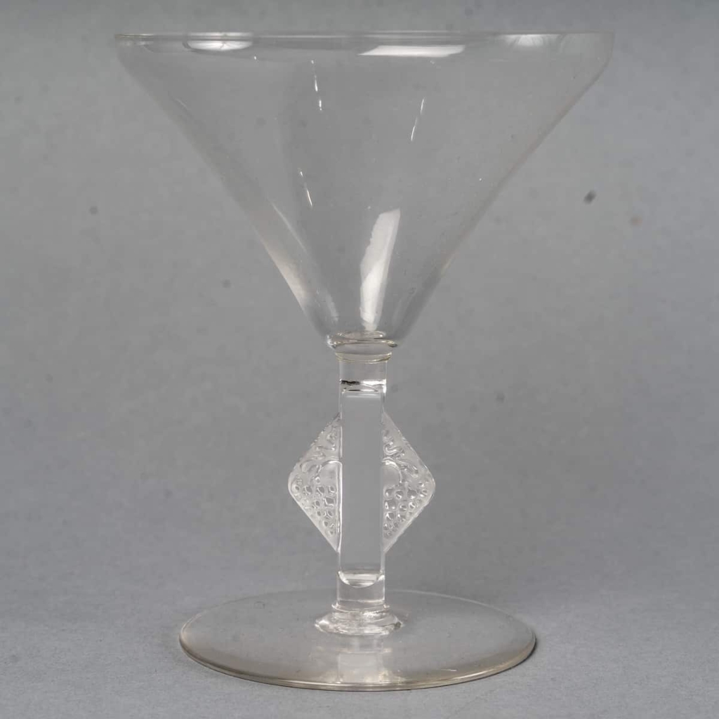 Service « Savergne » verre blanc de René LALIQUE – 34 Pièces | Biron Service "Savergne" verre blanc de René LALIQUE - 34 Pièces
