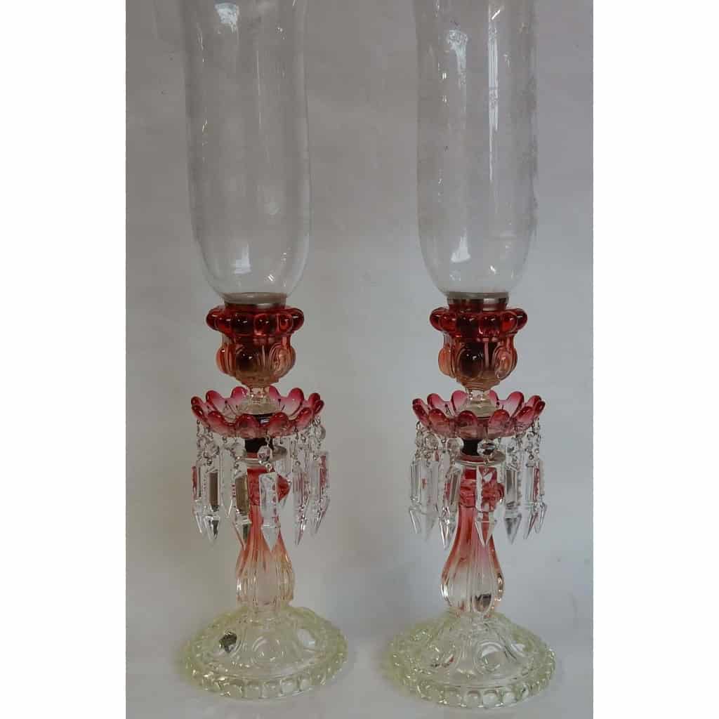 1950/70 Paire de Bougeoirs En Cristal Opalescent Et Rouge Photophores Baccarat Signés