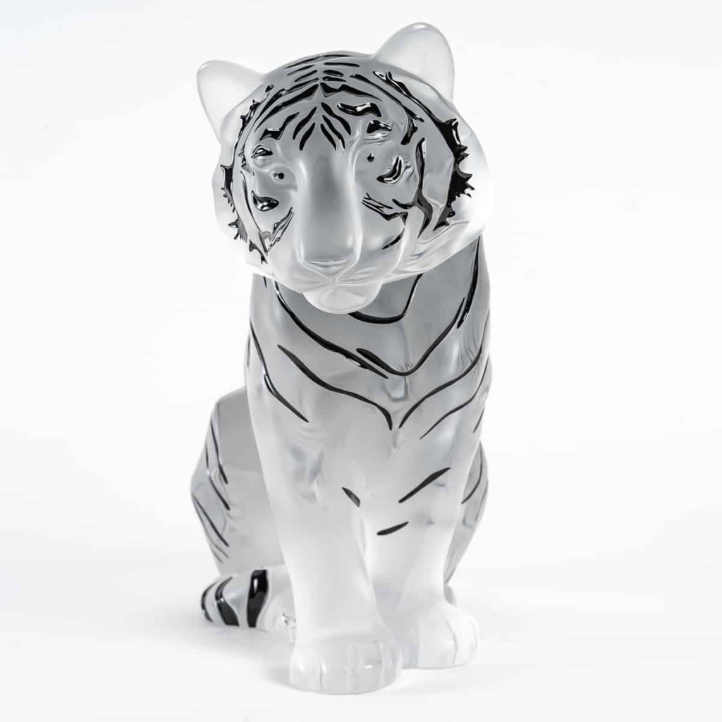 Sculpture « Tigre » cristal blanc émaillé noir de LALIQUE FRANCE – neuf en coffret avec certificat | Biron Sculpture "Tigre" cristal blanc émaillé noir de LALIQUE FRANCE - neuf en coffret avec certificat