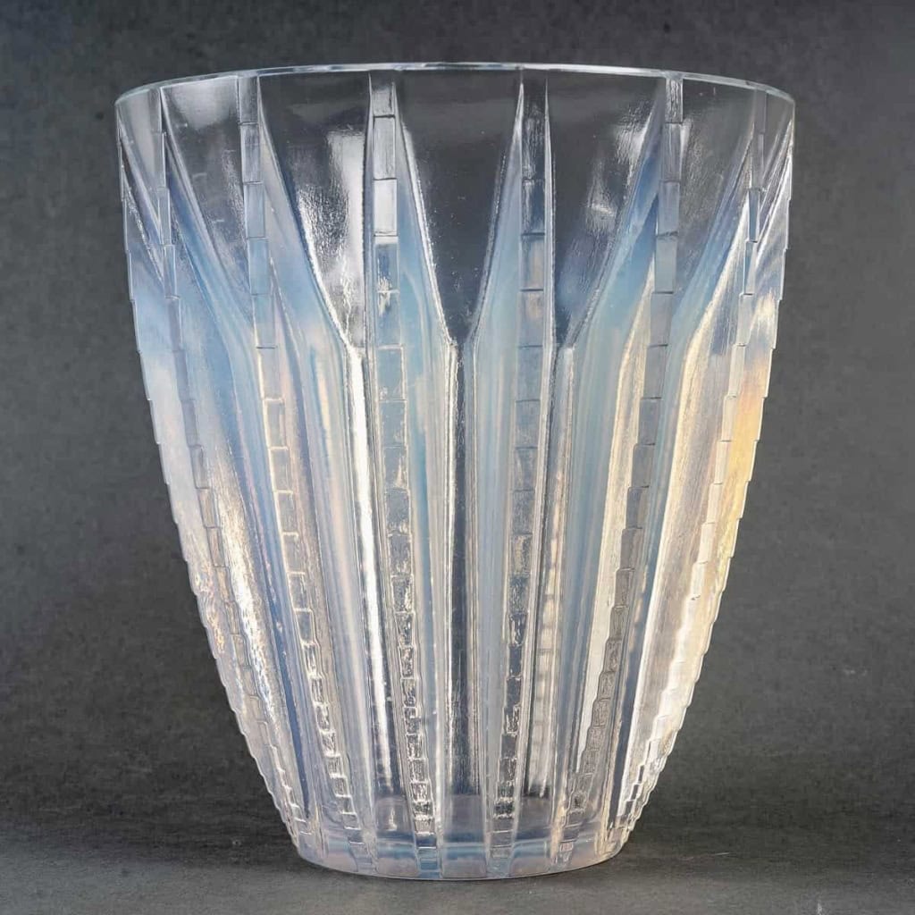 Vase « Chamonix » verre opalescent de René LALIQUE | Biron ||||||