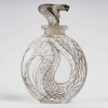 Flacon « Serpent » verre blanc patiné gris de René LALIQUE | Biron Flacon "Serpent" verre blanc patiné gris de René LALIQUE