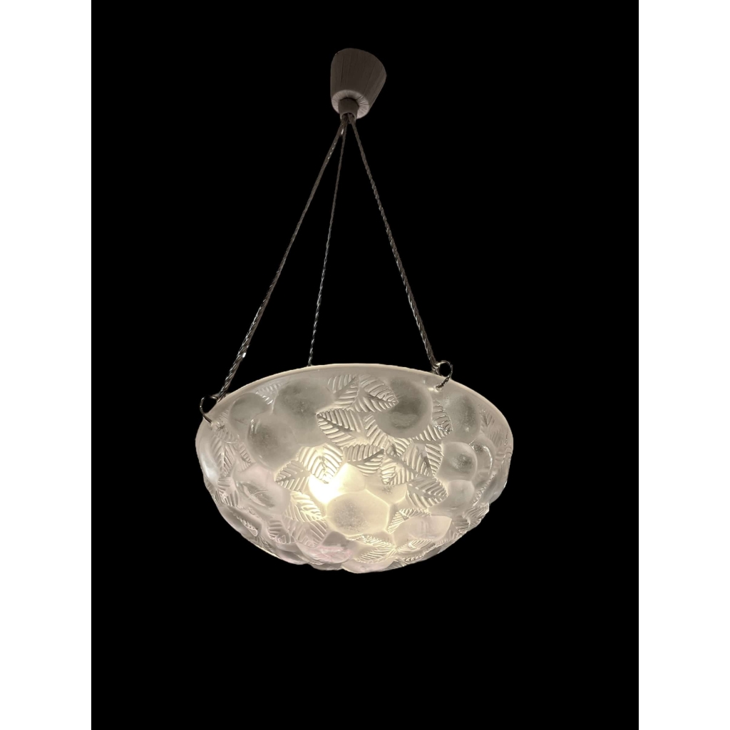 Suspension Plafonnier « Lausanne » verre blanc de René LALIQUE | Biron Suspension Plafonnier "Lausanne" verre blanc de René LALIQUE
