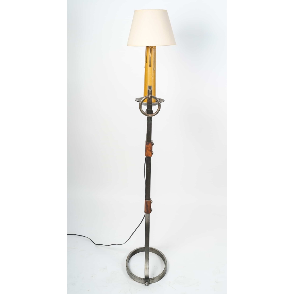 Lampadaire en fer forgé et cuire, 1960 | Biron Lampadaire en fer forgé et cuire, 1960