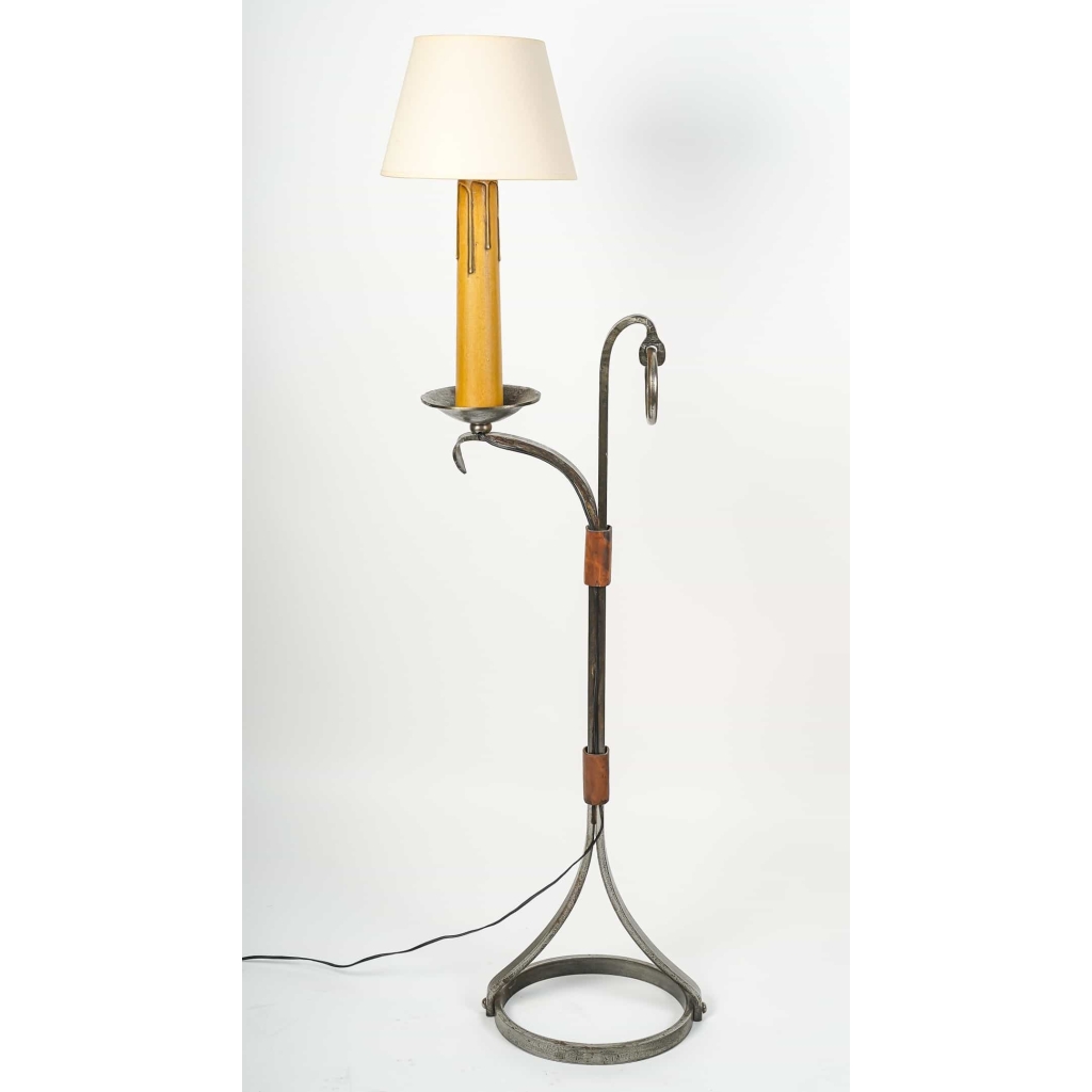 Lampadaire en fer forgé et cuire, 1960 | Biron Lampadaire en fer forgé et cuire, 1960