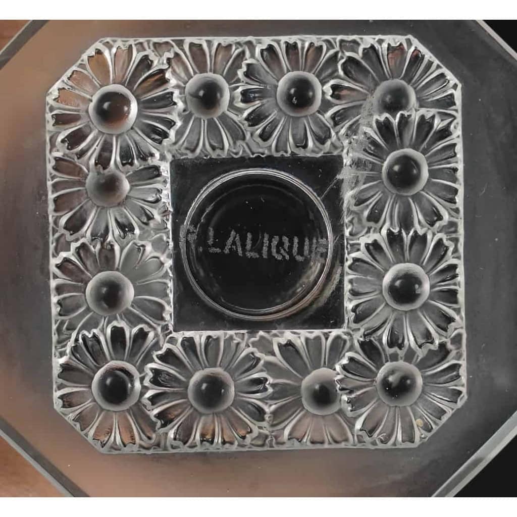 René Lalique (1860-1945) : Service « Pâquerettes » 1935 | Biron René Lalique (1860-1945) : Service "Pâquerettes" 1935