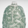 Vase « Ronces » verre blanc patiné vert de René LALIQUE | Biron Vase "Ronces" verre blanc patiné vert de René LALIQUE