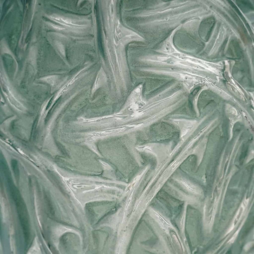 Vase « Ronces » verre blanc patiné vert de René LALIQUE | Biron Vase "Ronces" verre blanc patiné vert de René LALIQUE