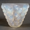 Vase « Moissac » verre opalescent de René LALIQUE | Biron Vase "Moissac" verre opalescent de René LALIQUE