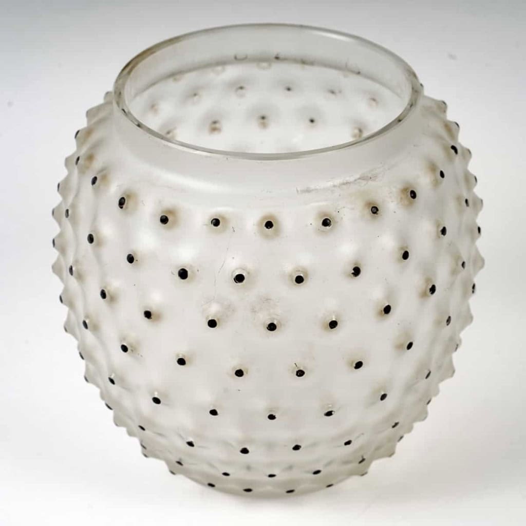 Vase « Cactus » verre blanc émaillé noir d’origine de René LALIQUE | Biron Vase "Cactus" verre blanc émaillé noir d'origine de René LALIQUE