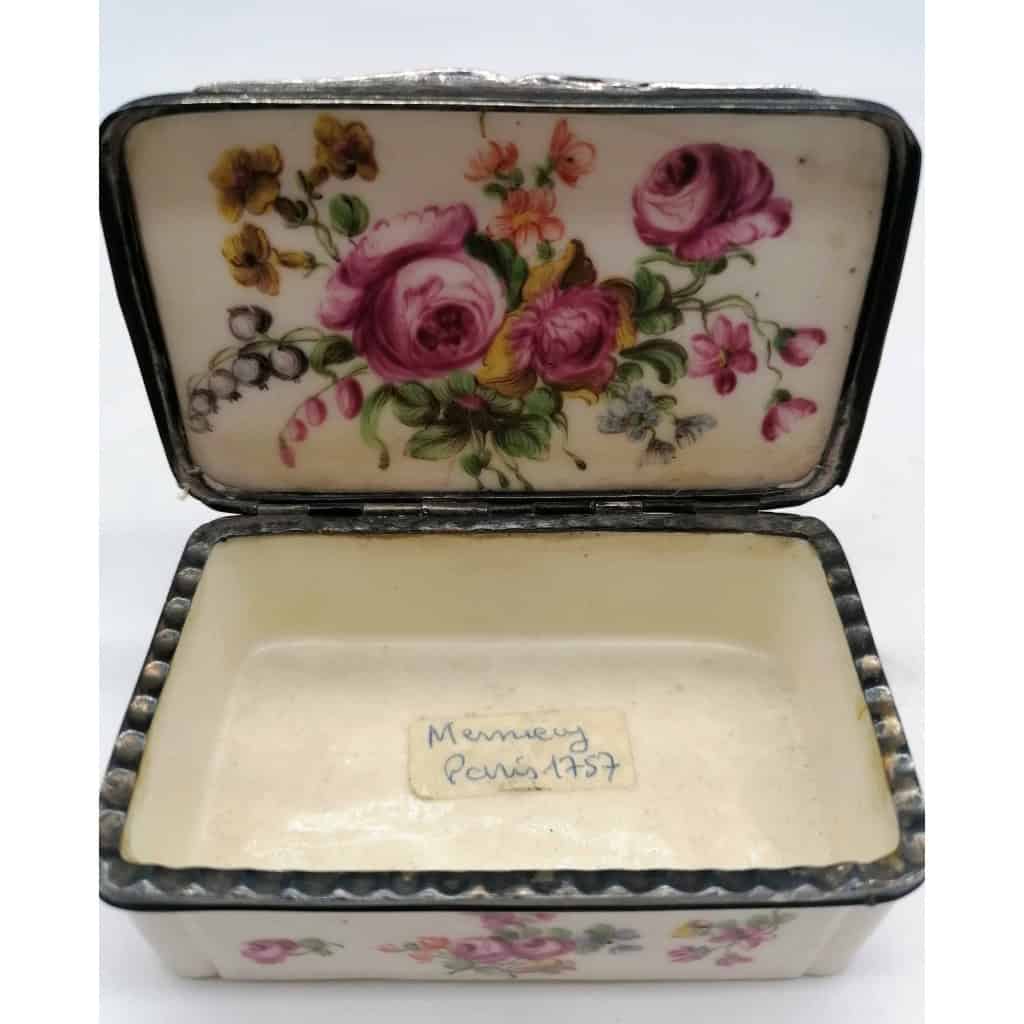 Boite En Porcelaine De Mennecy, 1757 | Biron Boite En Porcelaine De Mennecy, 1757