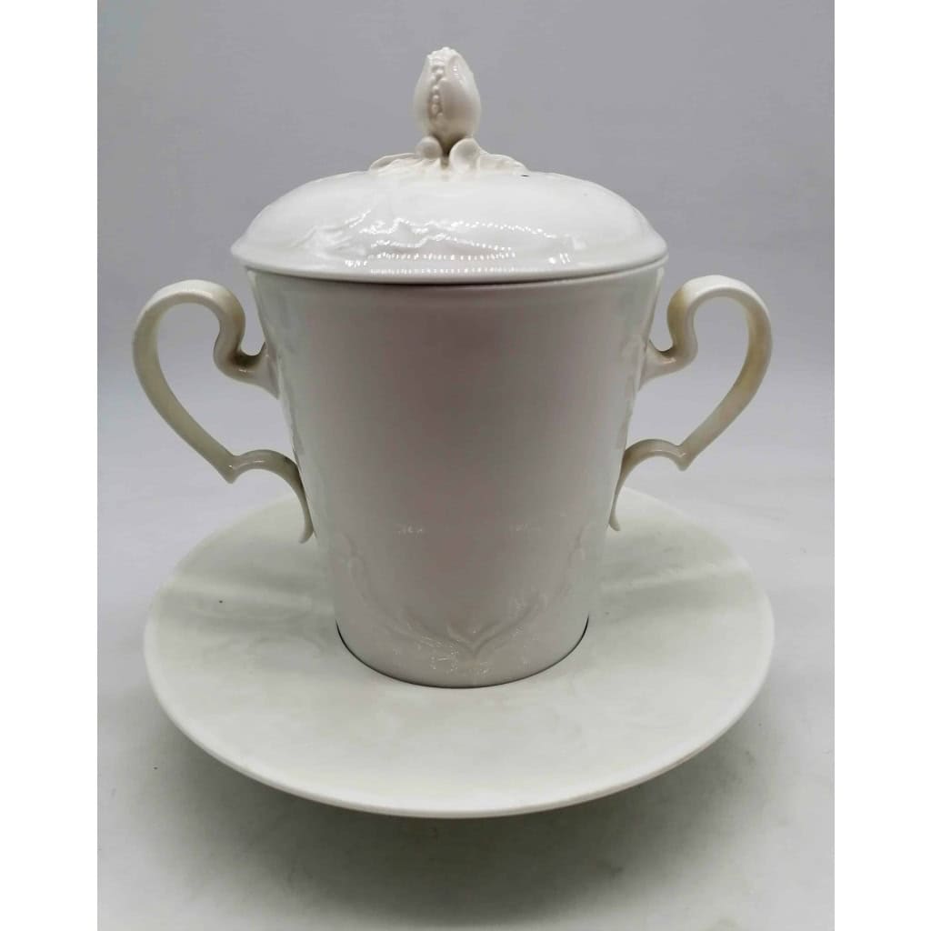 Gobelet Enfoncé En Porcelaine blanc – Sèvres XIXème | Biron |||