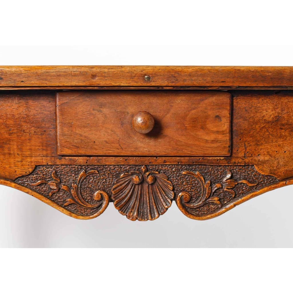 Table à Jeux Louis XV. En Noyer. 18ème siècle. | Biron Table à Jeux Louis XV. En Noyer. 18ème siècle.