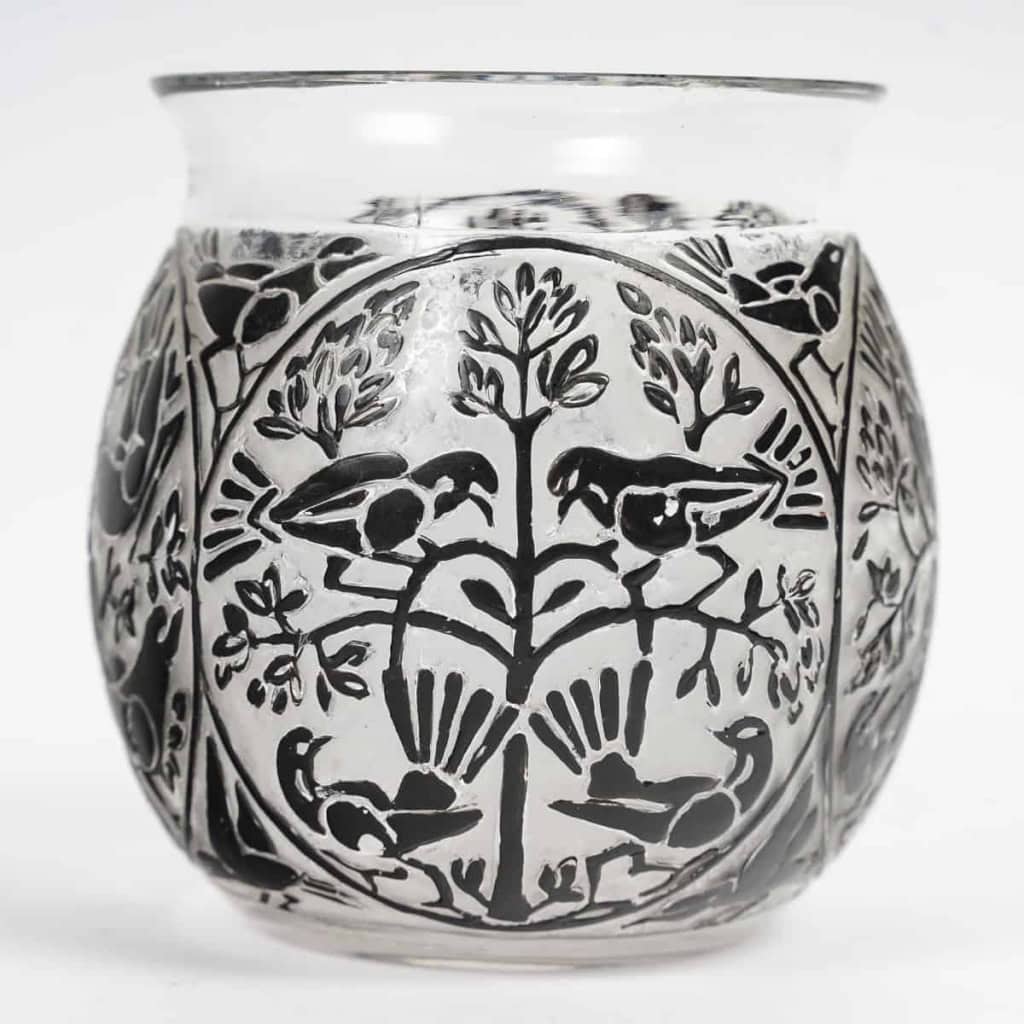 Vase « Téhéran » verre blanc émaillé noir de René LALIQUE | Biron |||||||
