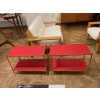 1970′ Paire De Bouts De Canapés à 2 Niveaux Maison Jansen Plateaux Cuir Rouge Carmin Avec Filets Or Vintage RÉSERVÉ | Biron 1970′ Paire De Bouts De Canapés à 2 Niveaux Maison Jansen Plateaux Cuir Rouge Carmin Avec Filets Or Vintage RÉSERVÉ