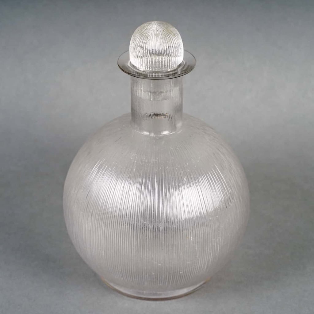 Carafe « Wingen » verre blanc de René LALIQUE | Biron Carafe "Wingen" verre blanc de René LALIQUE