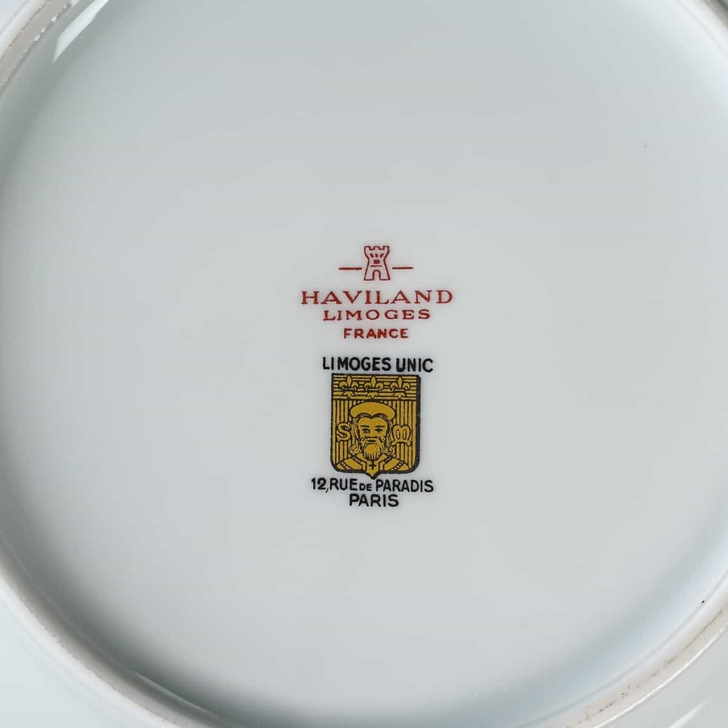 Service de Table en Porcelaine de Luxe | Collection Diplomate Haviland | Blanc et Or | Ensemble pour 12 personnes – 53 Pièces | Biron Service de Table en Porcelaine de Luxe | Collection Diplomate Haviland | Blanc et Or | Ensemble pour 12 personnes - 53 Pièces
