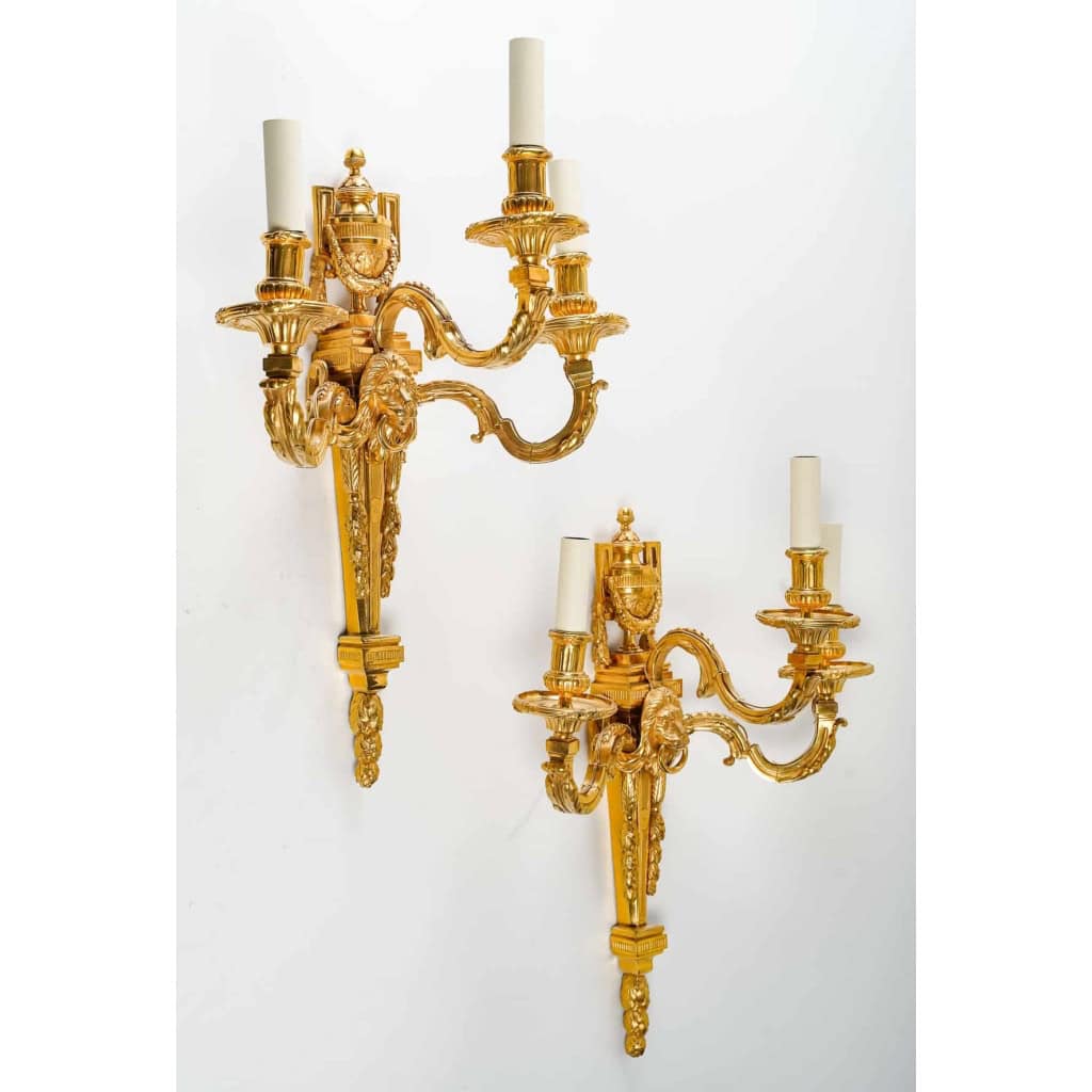 Paire d’appliques de style Louis XVI. | Biron Paire d'appliques de style Louis XVI.