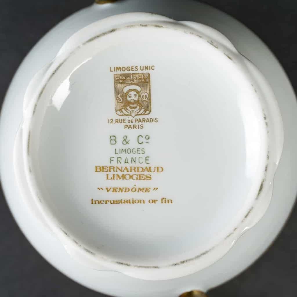 Service à Café en Porcelaine de Limoges | Vendôme Bernardaud | Bleu de four et Or | Ensemble pour 12 Personnes| 27 Pièces | Biron Service à Café en Porcelaine de Limoges | Vendôme Bernardaud | Bleu de four et Or | Ensemble pour 12 Personnes| 27 Pièces