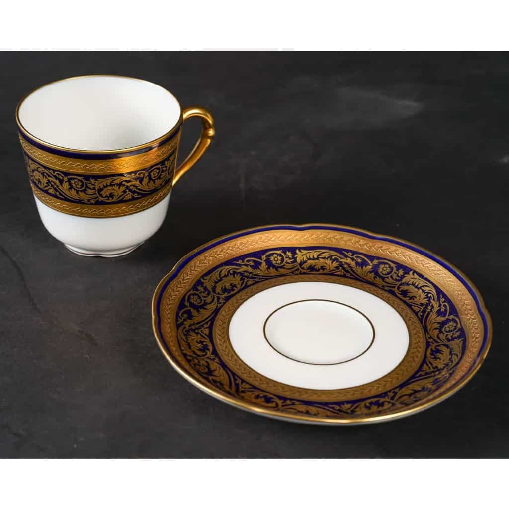 Service à Café en Porcelaine de Limoges | Vendôme Bernardaud | Bleu de four et Or | Ensemble pour 12 Personnes| 27 Pièces | Biron Service à Café en Porcelaine de Limoges | Vendôme Bernardaud | Bleu de four et Or | Ensemble pour 12 Personnes| 27 Pièces