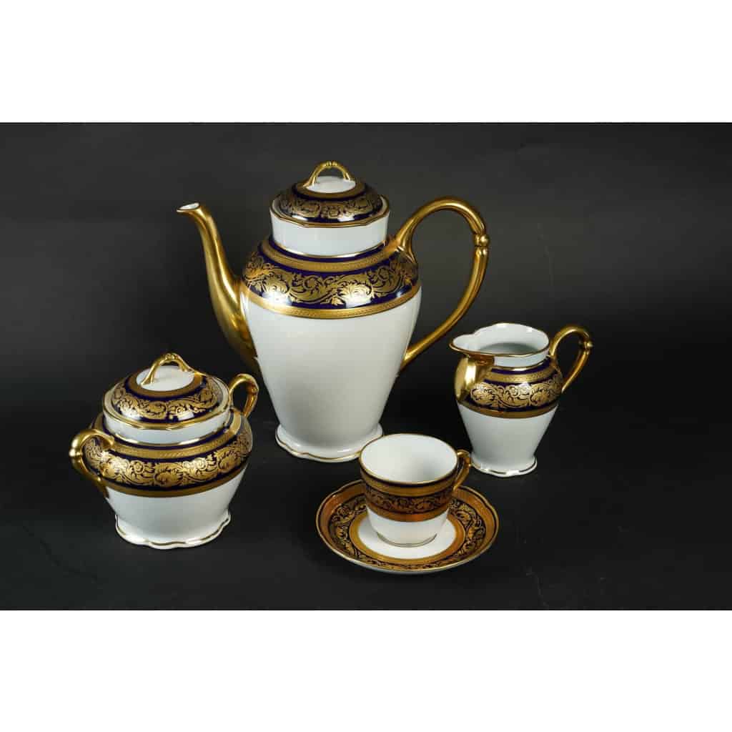 Service à Café en Porcelaine de Limoges | Vendôme Bernardaud | Bleu de four et Or | Ensemble pour 12 Personnes| 27 Pièces | Biron Service à Café en Porcelaine de Limoges | Vendôme Bernardaud | Bleu de four et Or | Ensemble pour 12 Personnes| 27 Pièces