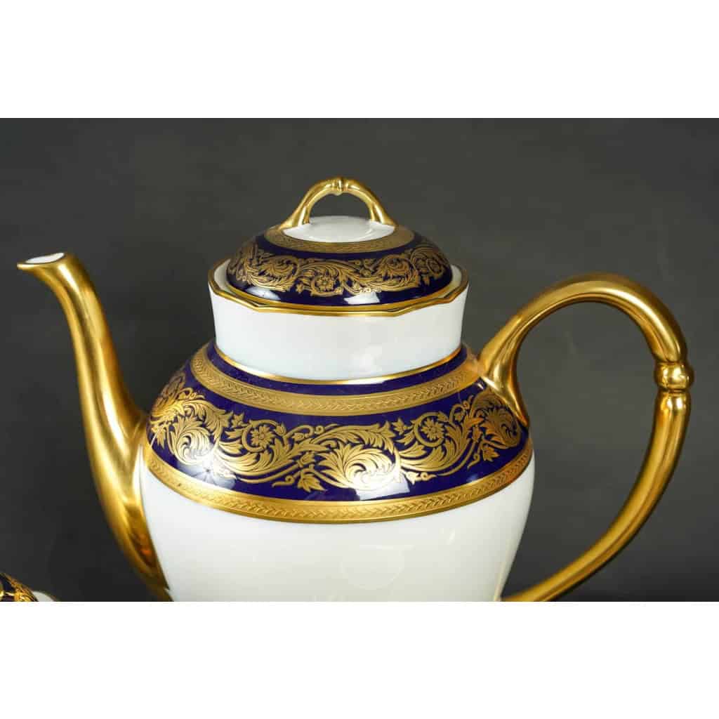 Service à Café en Porcelaine de Limoges | Vendôme Bernardaud | Bleu de four et Or | Ensemble pour 12 Personnes| 27 Pièces | Biron Service à Café en Porcelaine de Limoges | Vendôme Bernardaud | Bleu de four et Or | Ensemble pour 12 Personnes| 27 Pièces