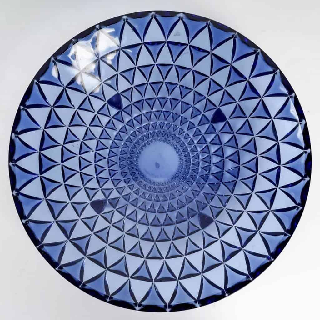 Coupe « Rosaces » verre bleu saphir de René LALIQUE | Biron Coupe "Rosaces" verre bleu saphir de René LALIQUE