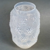 Vase « Davos » verre opalescent de René LALIQUE | Biron Vase "Davos" verre opalescent de René LALIQUE