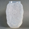 Vase « Davos » verre opalescent de René LALIQUE | Biron Vase "Davos" verre opalescent de René LALIQUE