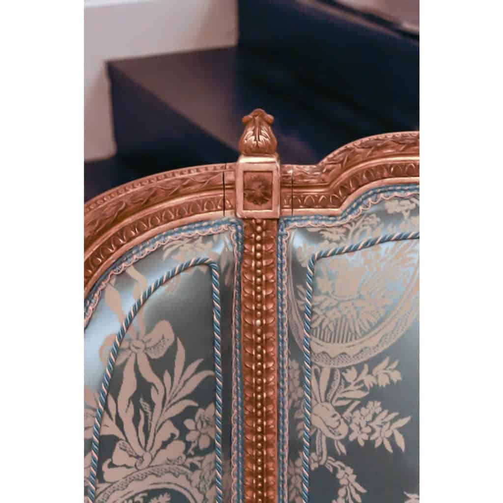 Paire de bergères de style Louis XVI en bois doré, circa 1880 | Biron Paire de bergères de style Louis XVI en bois doré, circa 1880