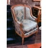 Paire de bergères de style Louis XVI en bois doré, circa 1880 | Biron Paire de bergères de style Louis XVI en bois doré, circa 1880