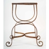 Support en fer forgé pour pot de chambre en faïence, XIXème siècle | Biron Support en fer forgé pour pot de chambre en faïence, XIXème siècle