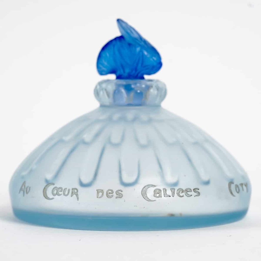 Flacon Prototype « Au Cœur des Calices » verre bleu ciel et bleu foncé de René LALIQUE pour Coty | Biron Flacon Prototype "Au Cœur des Calices" verre bleu ciel et bleu foncé de René LALIQUE pour Coty