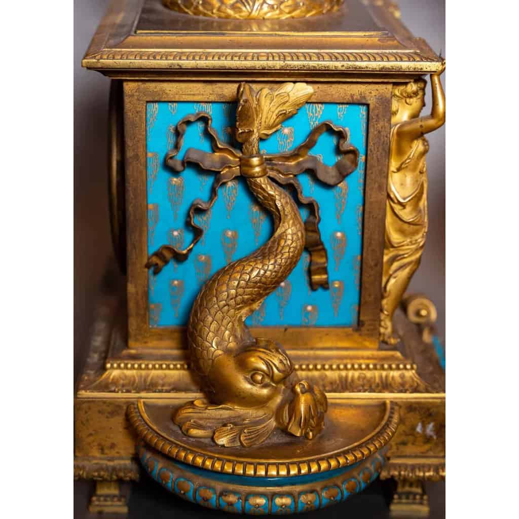 Garniture en porcelaine de Sèvres, XIXème siècle | Biron Garniture en porcelaine de Sèvres, XIXème siècle