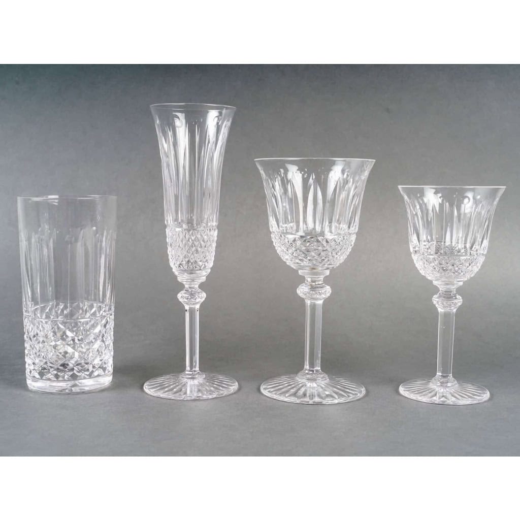 Service de Verres « Tommy » en cristal blanc taillé de SAINT LOUIS – 32 pièces | Biron ||||||||