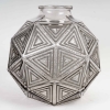 Vase « Nanking » verre blanc patiné gris de René LALIQUE | Biron Vase "Nanking" verre blanc patiné gris de René LALIQUE