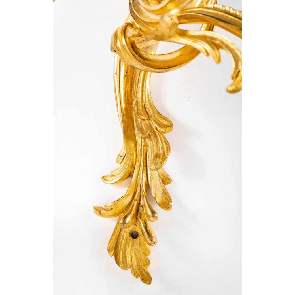 Paire d’appliques de style Louis XV d’époque Napoléon III (1851 – 1870). | Biron Paire d'appliques de style Louis XV d'époque Napoléon III (1851 - 1870).