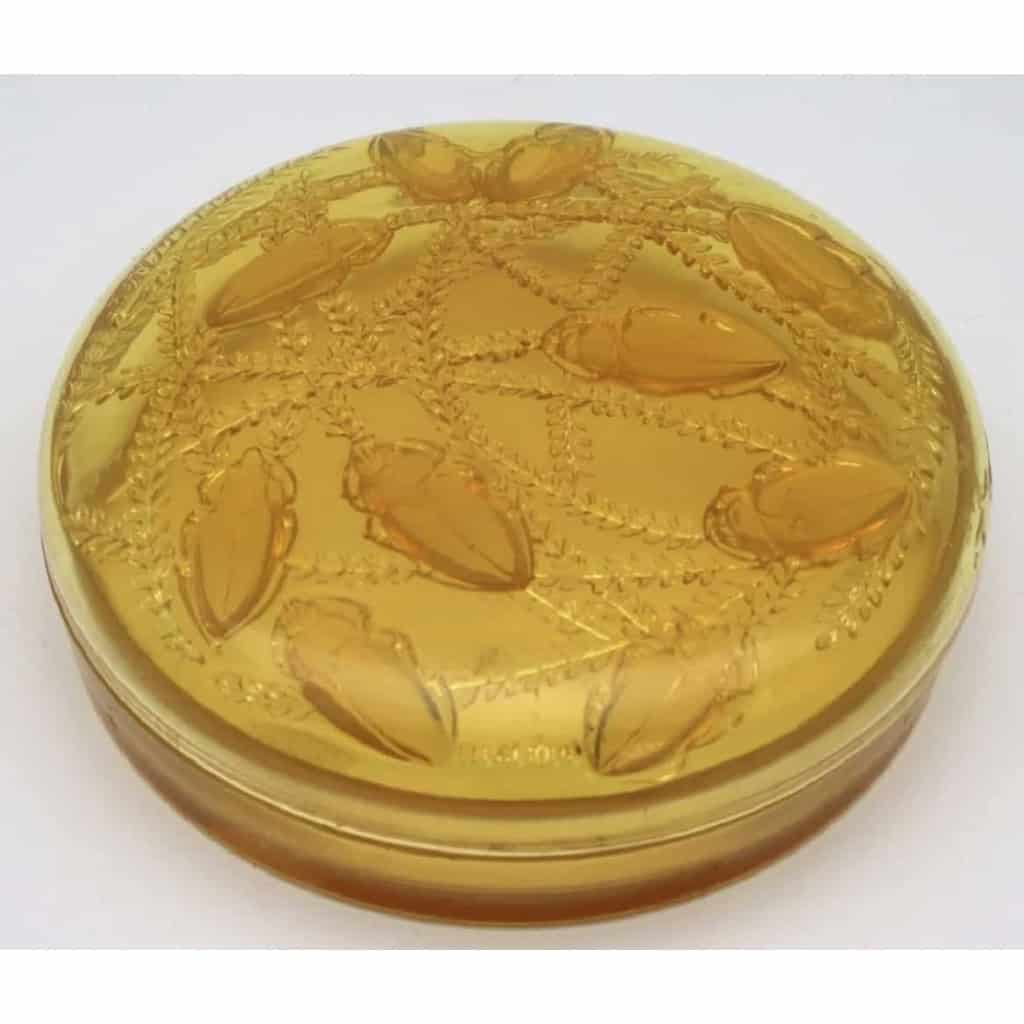 René Lalique : Boite « CLEONES » Teinté Jaune | Biron René Lalique : Boite « CLEONES » Teinté Jaune
