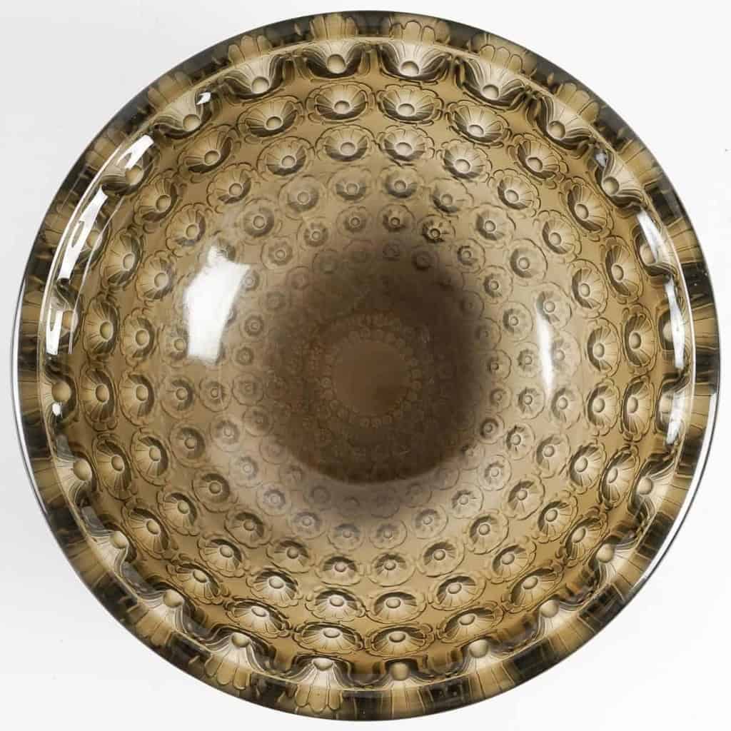 Coupe « Nemours » verre gris topaze fumé de René LALIQUE | Biron Coupe "Nemours" verre gris topaze fumé de René LALIQUE