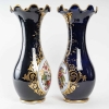 Une paire de vases en porcelaine de Bayeux fin XIXème siècle