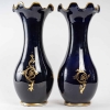 Une paire de vases en porcelaine de Bayeux fin XIXème siècle